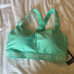 Under armor sports bra Large